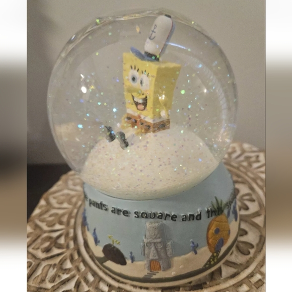 2003 Sponge Bob snow globe music box - Picture 2 of 10